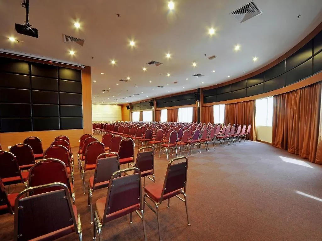 Hotel Continental Penang Джорджтаун