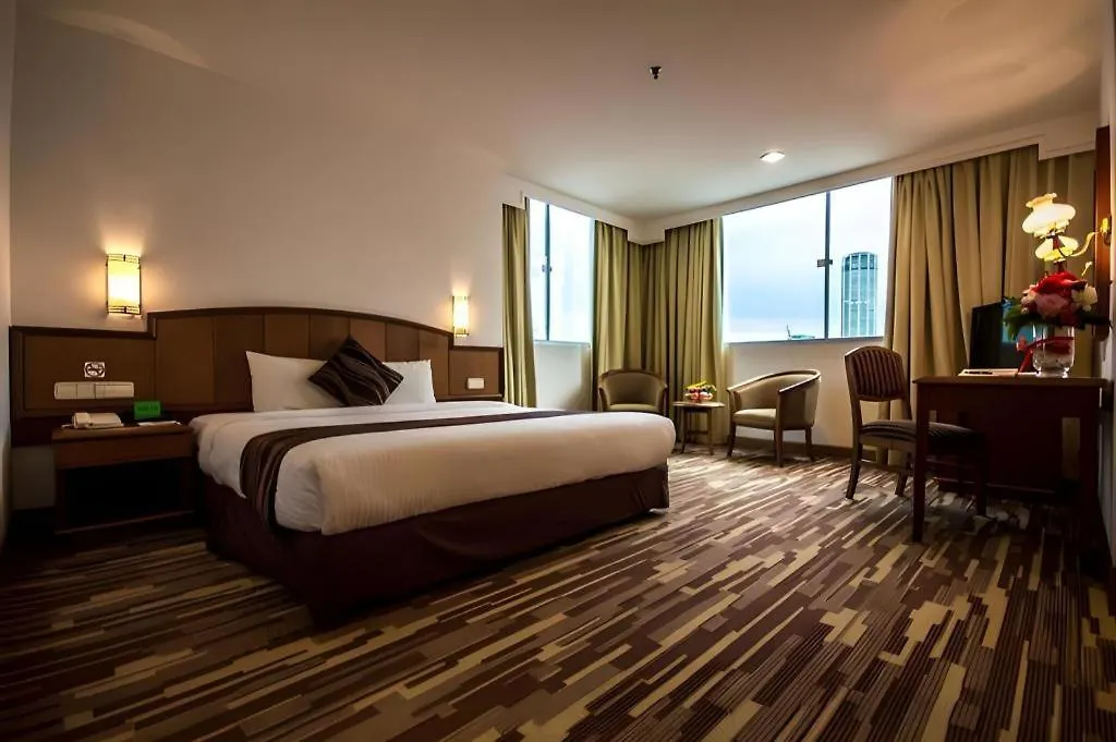 Hotel Continental Penang Джорджтаун