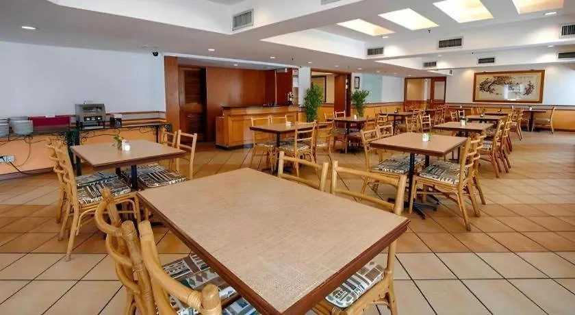Hotel Continental Penang Джорджтаун 3*,