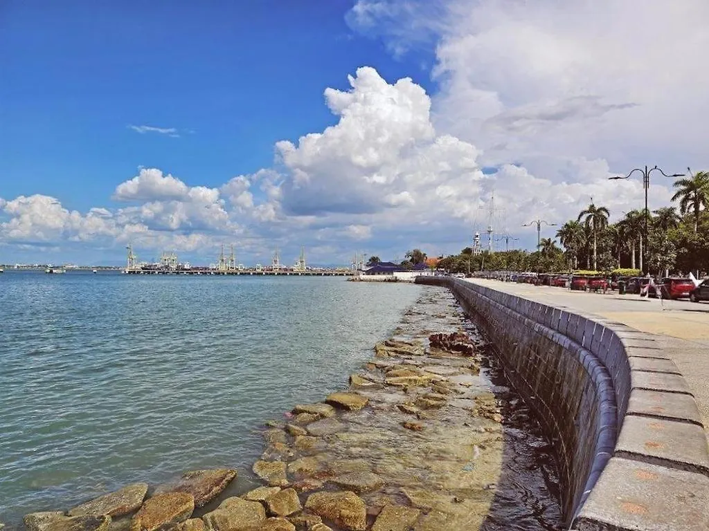 Hotel Continental Penang Джорджтаун