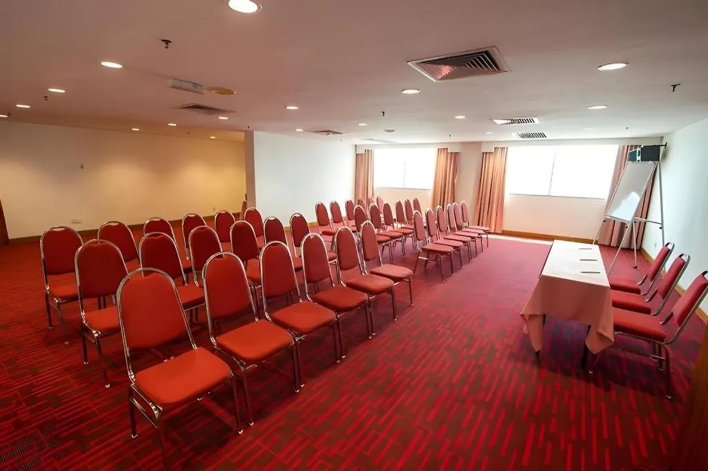 Hotel Continental Penang Джорджтаун
