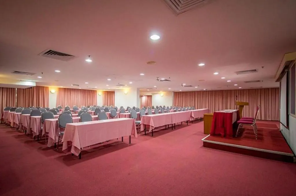 Hotel Continental Penang Джорджтаун 3*,
