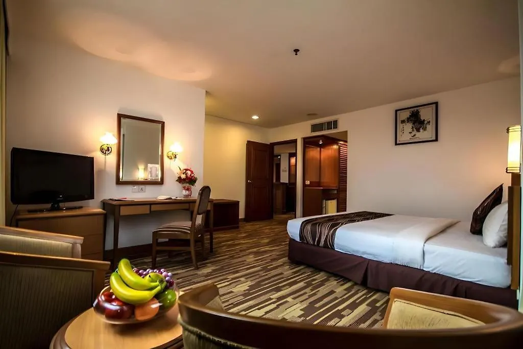 Hotel Continental Penang Джорджтаун